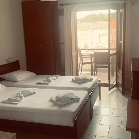 Apartament Kallisti *