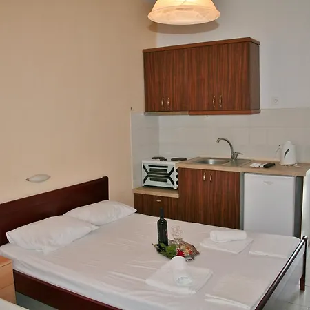 Apartament Kallisti *